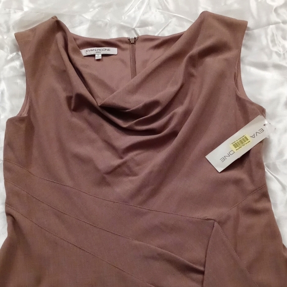 Dress - Picture 2 of 5